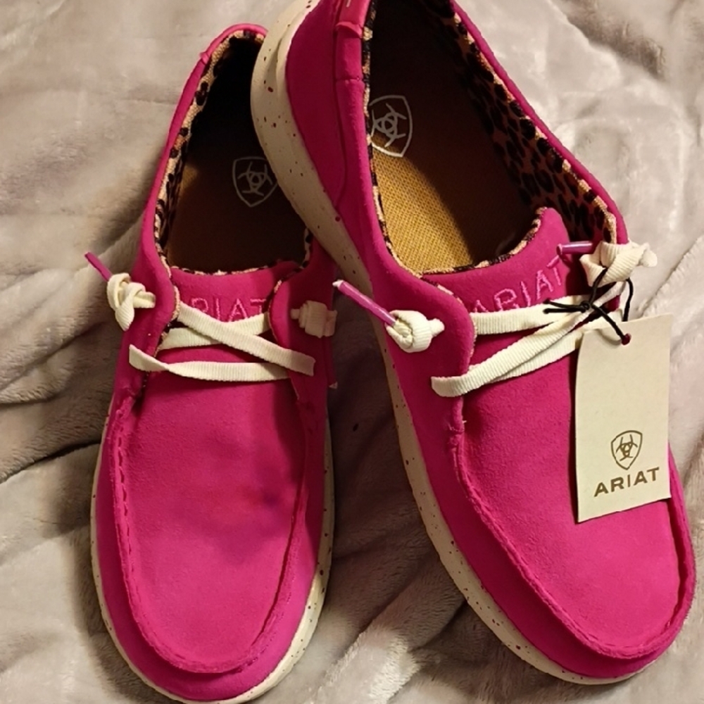 Ariat Pink Flats with Moccasin Stitching